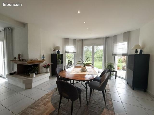 Propriété 7 pièces 195 m²