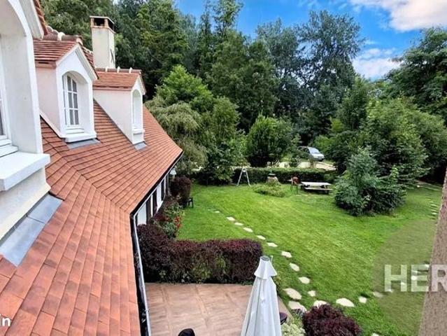 Propriété 7 pièces 195 m²