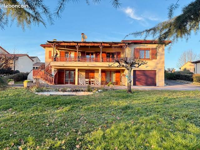 Propriété 7 pièces 195 m²