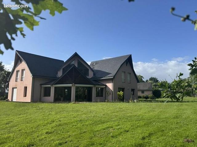 Propriété 7 pièces 196 m²
