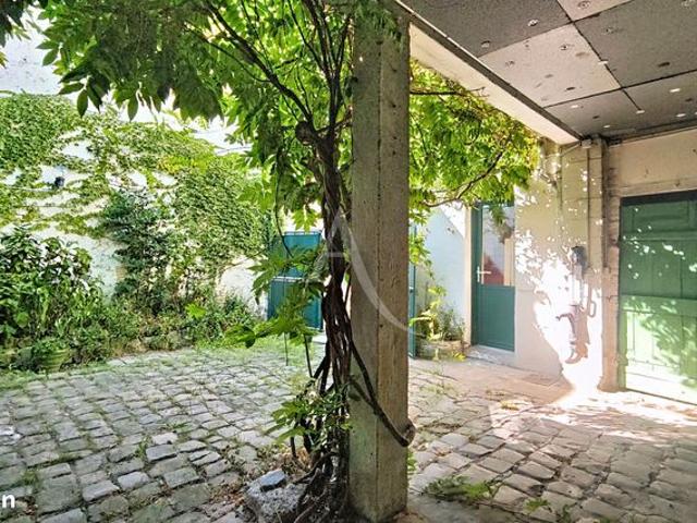 Propriété 7 pièces 196 m²