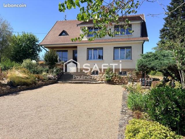 Propriété 7 pièces 197 m²