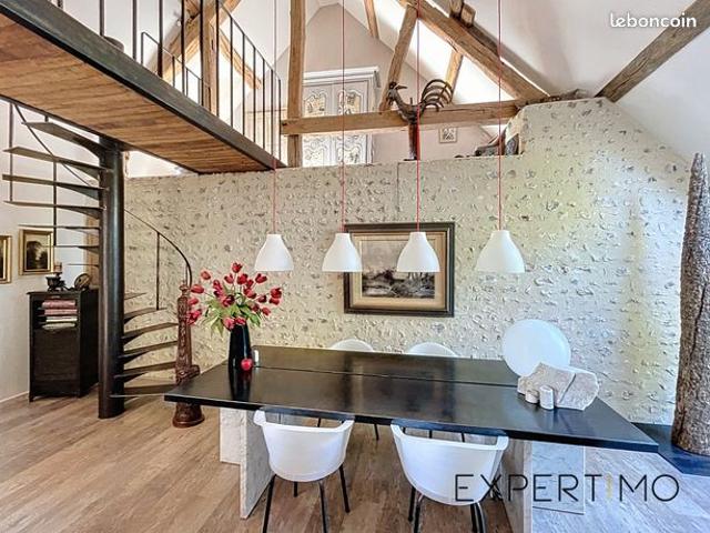 Propriété 7 pièces 198 m²