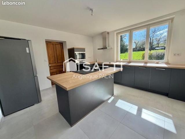 Propriété 7 pièces 198 m²