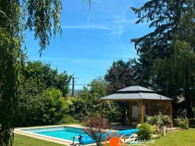 Propriété 7 pièces 199 m²
