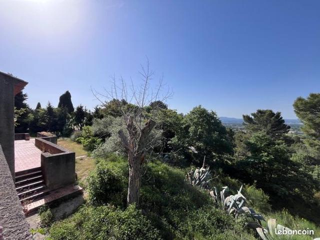 Propriété 7 pièces 199 m²
