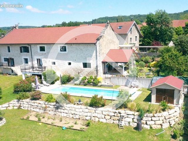 Propriété 7 pièces 190 m²