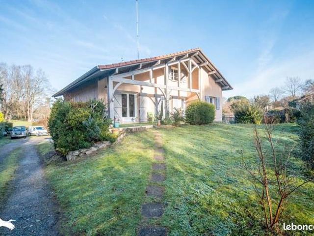 Propriété 7 pièces 190 m²