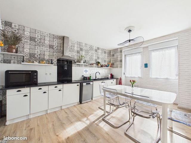 Propriété 7 pièces 190 m²
