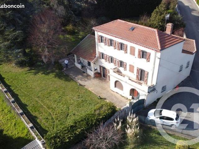 Propriété 7 pièces 190 m²
