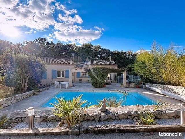 Propriété 7 pièces 190 m²