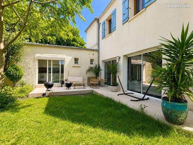 Propriété 7 pièces 190 m²