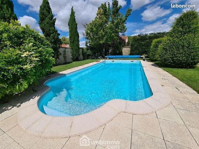 Propriété 7 pièces 191 m²