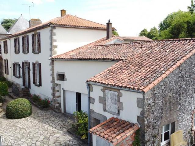 Propriété 7 pièces 191 m²