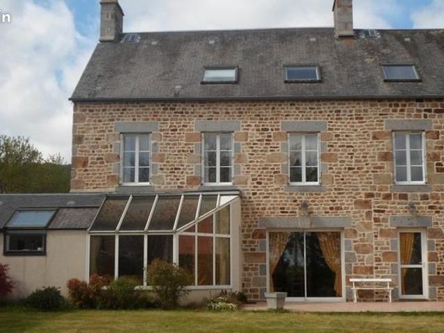 Propriété 7 pièces 192 m²