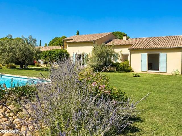 Propriété 7 pièces 192 m²