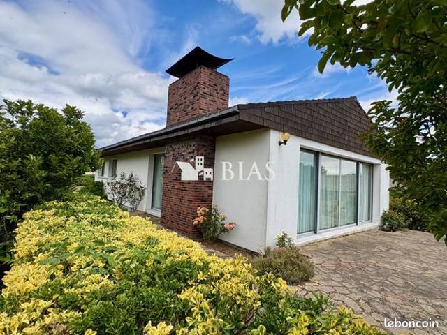 Propriété 7 pièces 192 m²