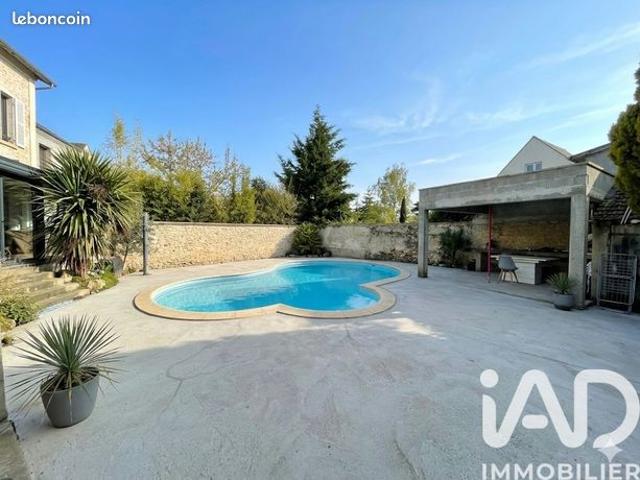 Propriété 7 pièces 192 m²