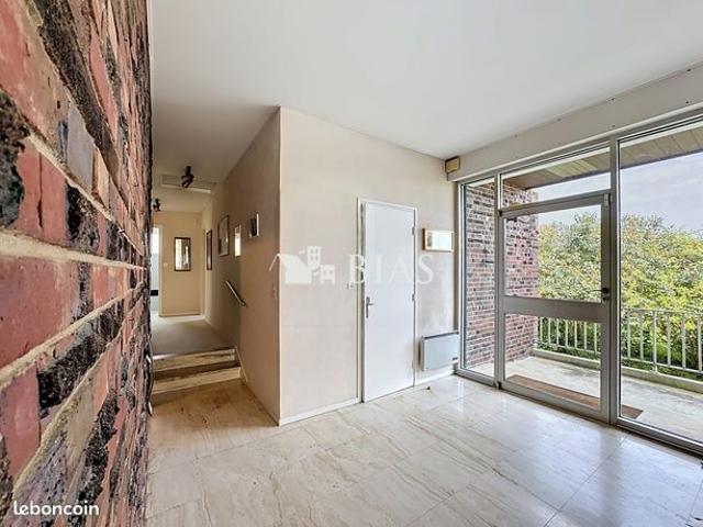 Propriété 7 pièces 192 m²