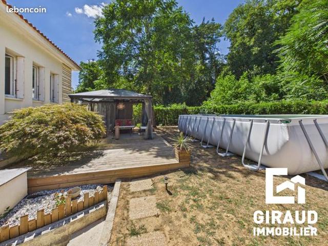 Propriété 7 pièces 192 m²