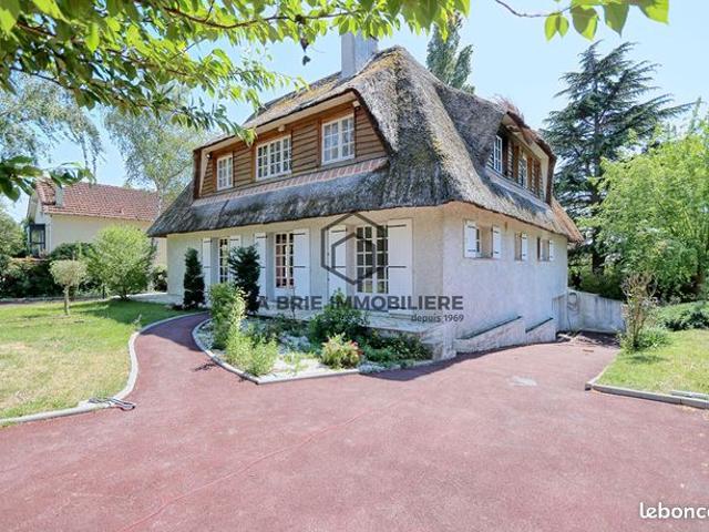 Propriété 7 pièces 193 m²