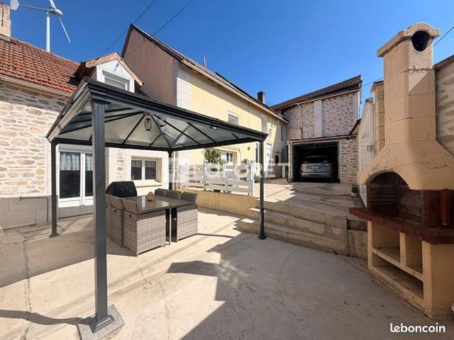 Propriété 7 pièces 193 m²