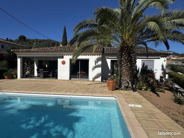 Propriété 7 pièces 204 m²