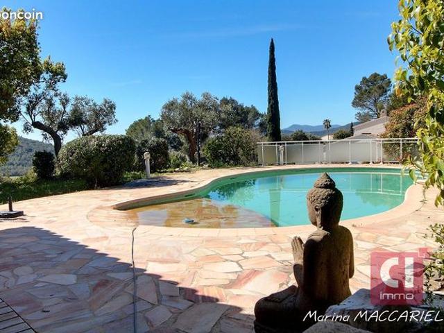 Propriété 7 pièces 204 m²
