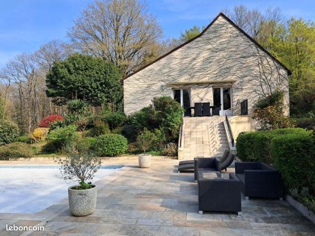 Propriété 7 pièces 204 m²