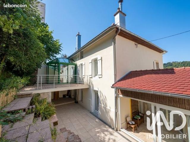 Propriété 7 pièces 205 m²