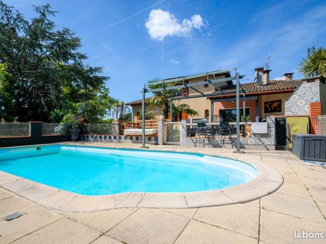 Propriété 7 pièces 205 m²