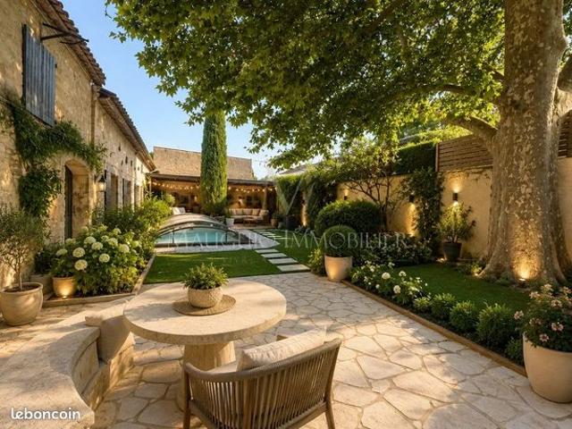 Propriété 7 pièces 205 m²