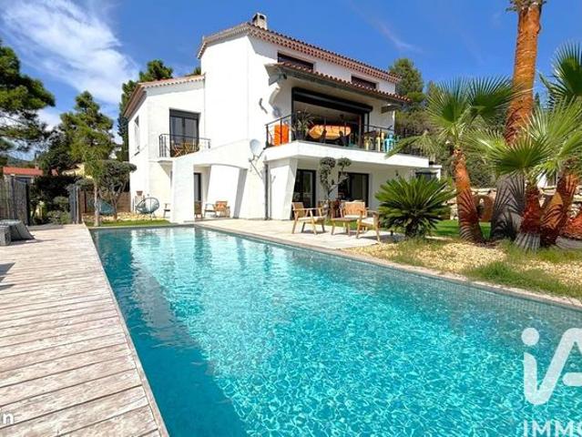 Propriété 7 pièces 205 m²
