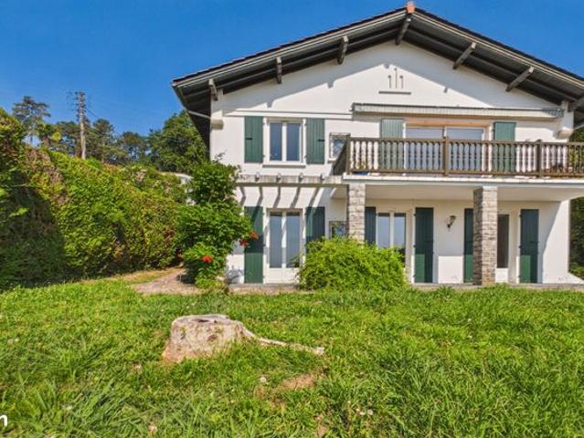 Propriété 7 pièces 205 m²