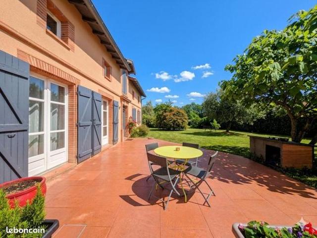 Propriété 7 pièces 205 m²