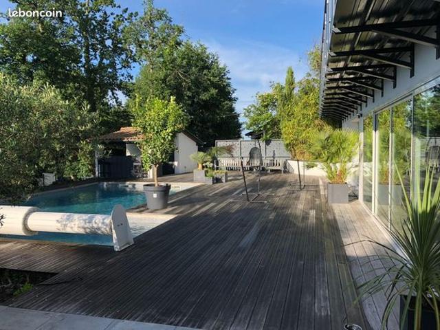 Propriété 7 pièces 205 m²