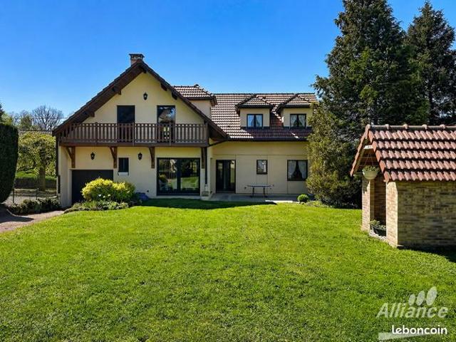 Propriété 7 pièces 206 m²
