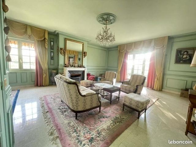 Propriété 7 pièces 207 m²