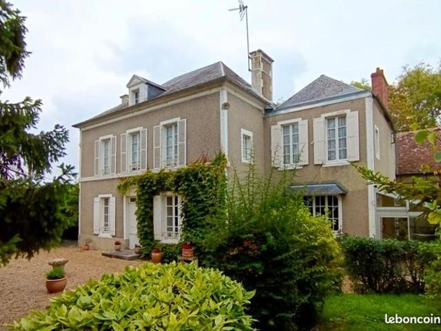 Propriété 7 pièces 208 m²