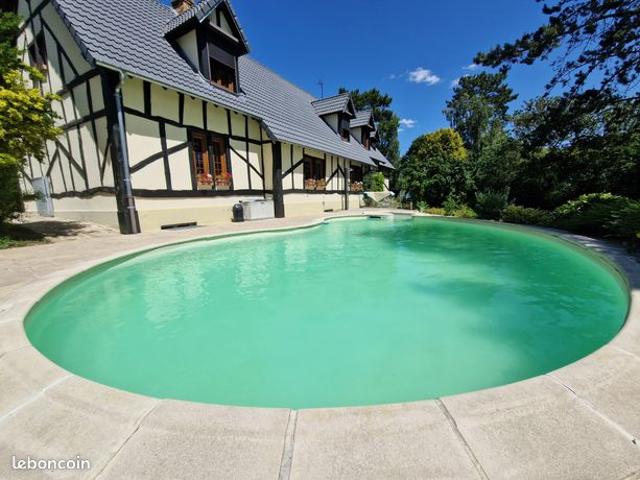 Propriété 7 pièces 208 m²