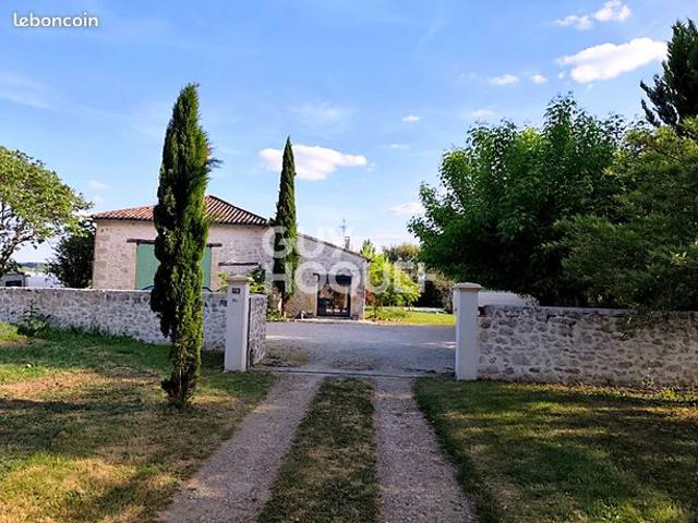 Propriété 7 pièces 208 m²