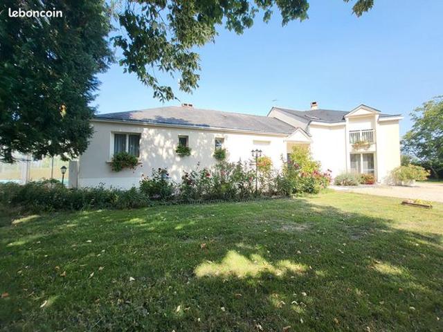 Propriété 7 pièces 208 m²