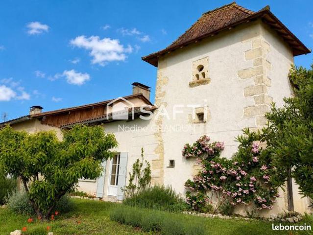 Propriété 7 pièces 208 m²
