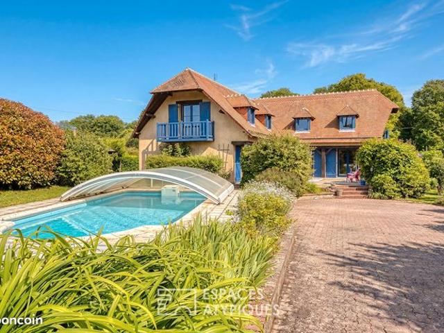 Propriété 7 pièces 209 m²