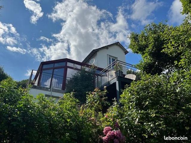 Propriété 7 pièces 200 m²
