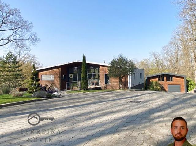 Propriété 7 pièces 200 m²