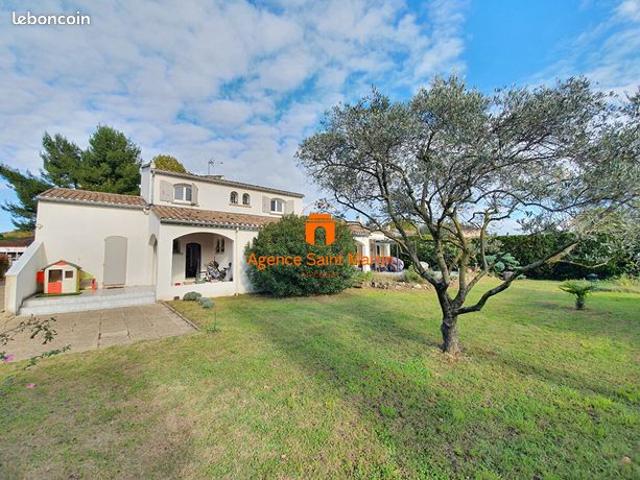 Propriété 7 pièces 200 m²