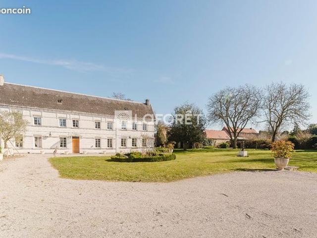 Propriété 7 pièces 200 m²