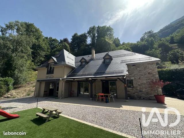 Propriété 7 pièces 200 m²