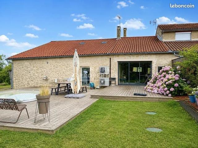 Propriété 7 pièces 200 m²